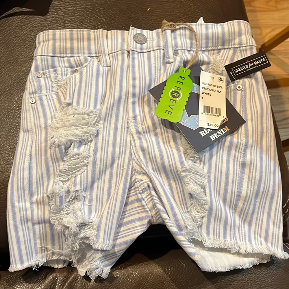 NWT Cute beachy high rise shorts!